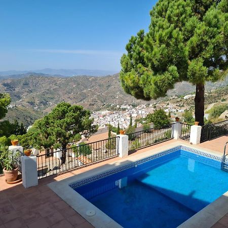 Lovely 2 Bed Apartment With Stunning Views & Pool 콤페타 외부 사진