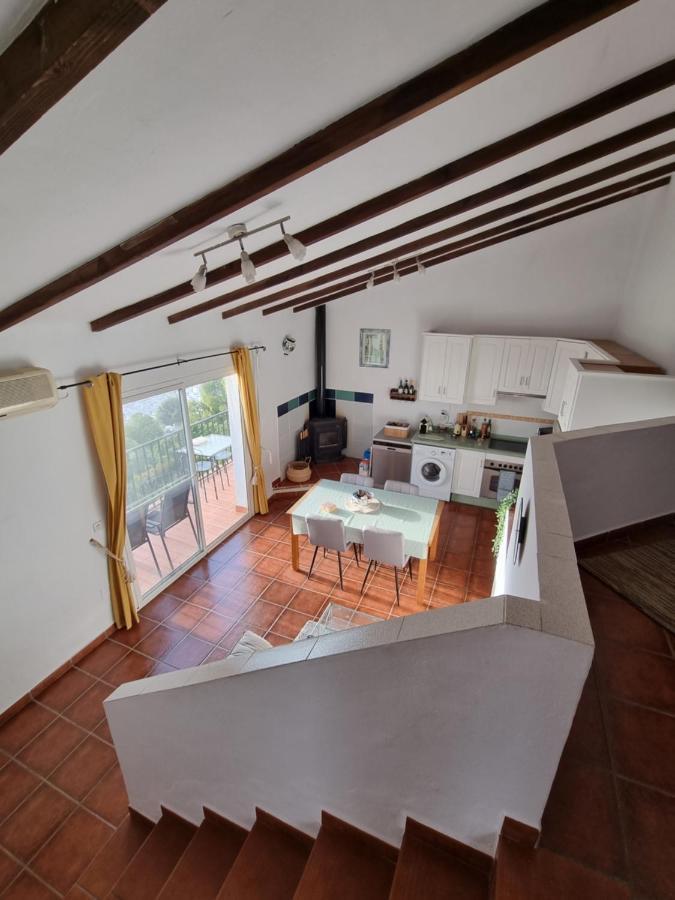 Lovely 2 Bed Apartment With Stunning Views & Pool 콤페타 외부 사진