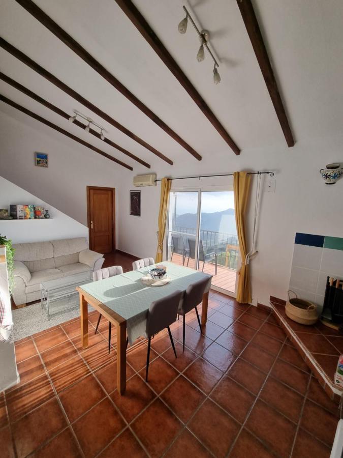 Lovely 2 Bed Apartment With Stunning Views & Pool 콤페타 외부 사진