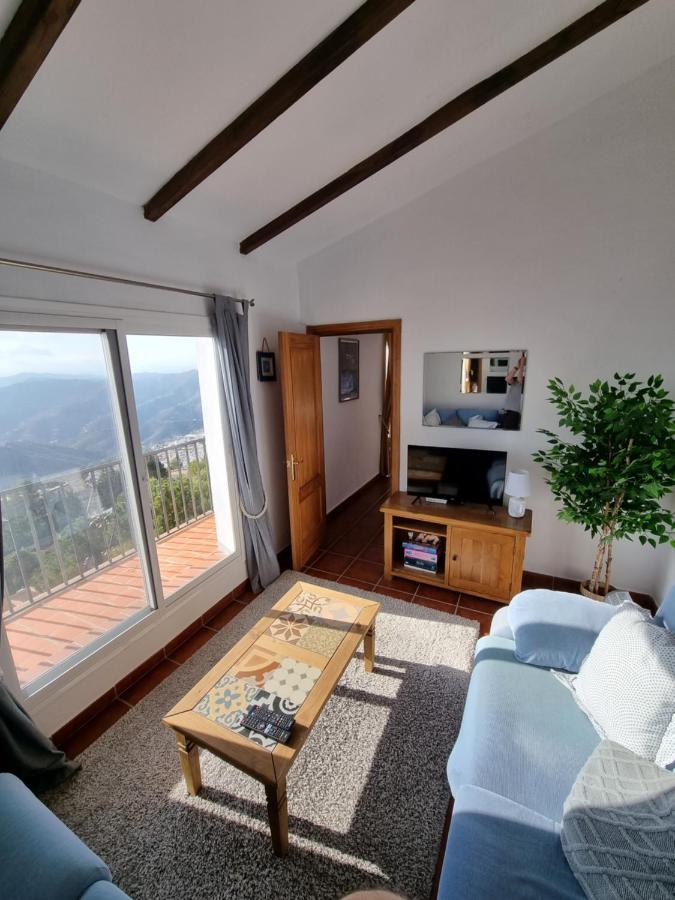 Lovely 2 Bed Apartment With Stunning Views & Pool 콤페타 외부 사진