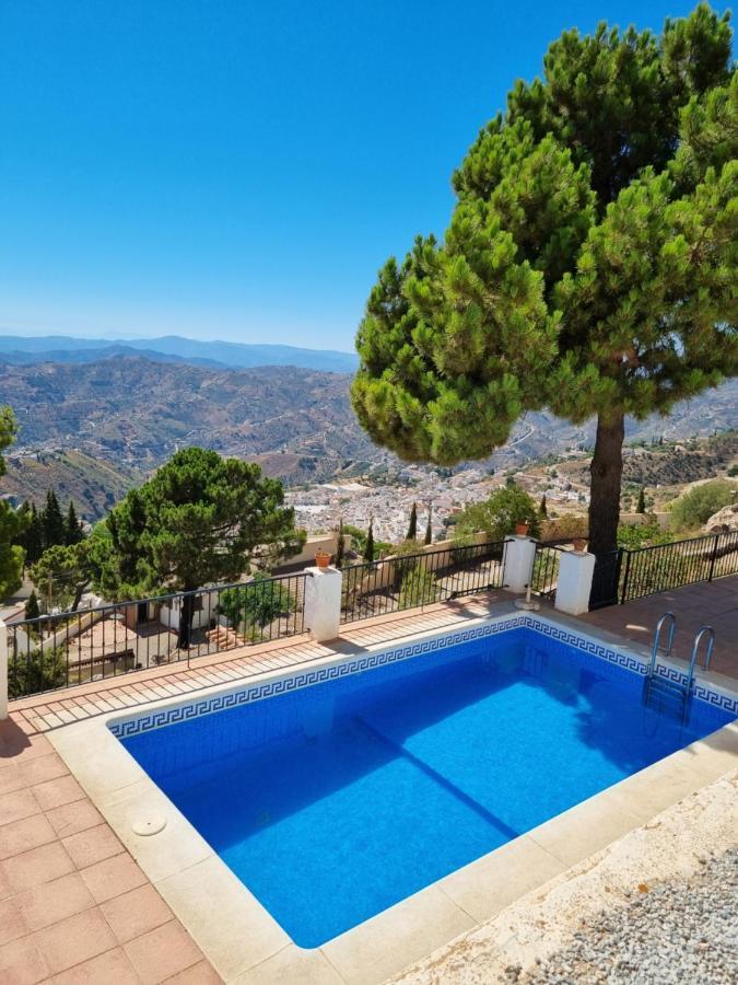 Lovely 2 Bed Apartment With Stunning Views & Pool 콤페타 외부 사진