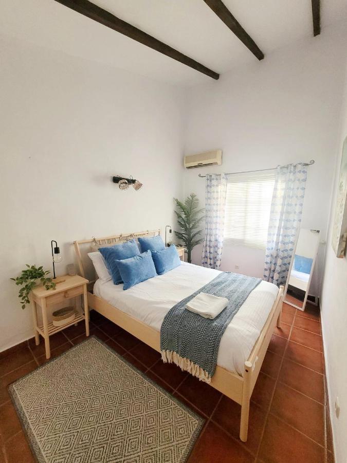Lovely 2 Bed Apartment With Stunning Views & Pool 콤페타 외부 사진